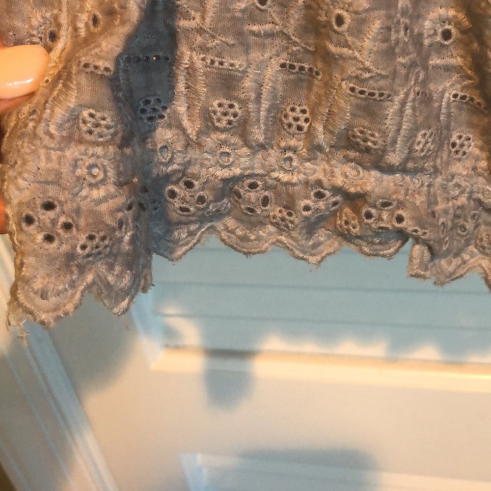 American Eagle 🦅 Top - Picture 3 of 5